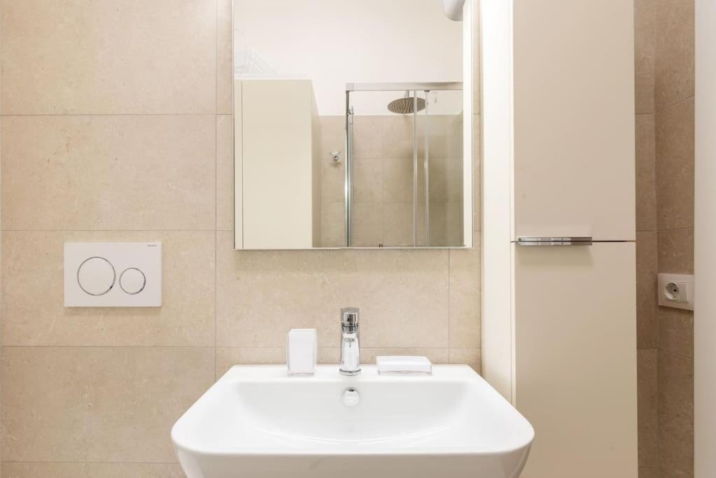 Elegante Bilocale San Calocero Διαμέρισμα Μιλάνο Εξωτερικό φωτογραφία